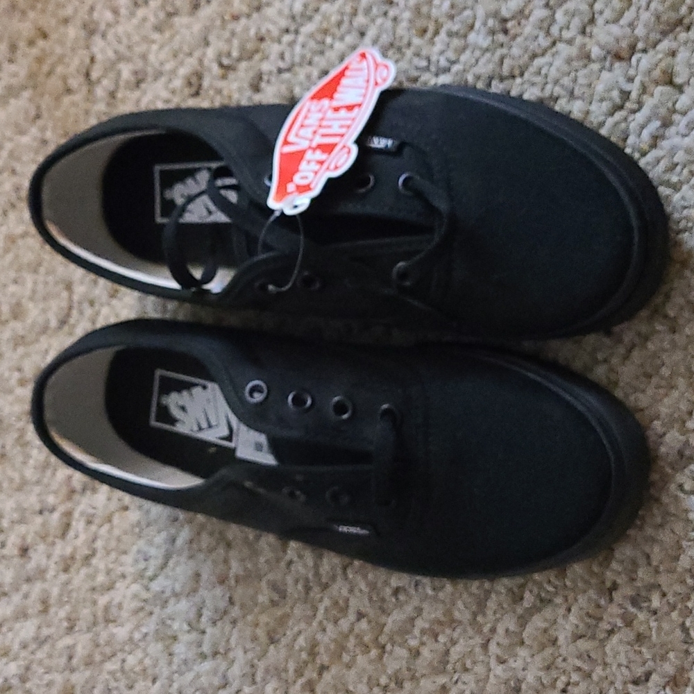 All black vans new with tag never worn (no box)
